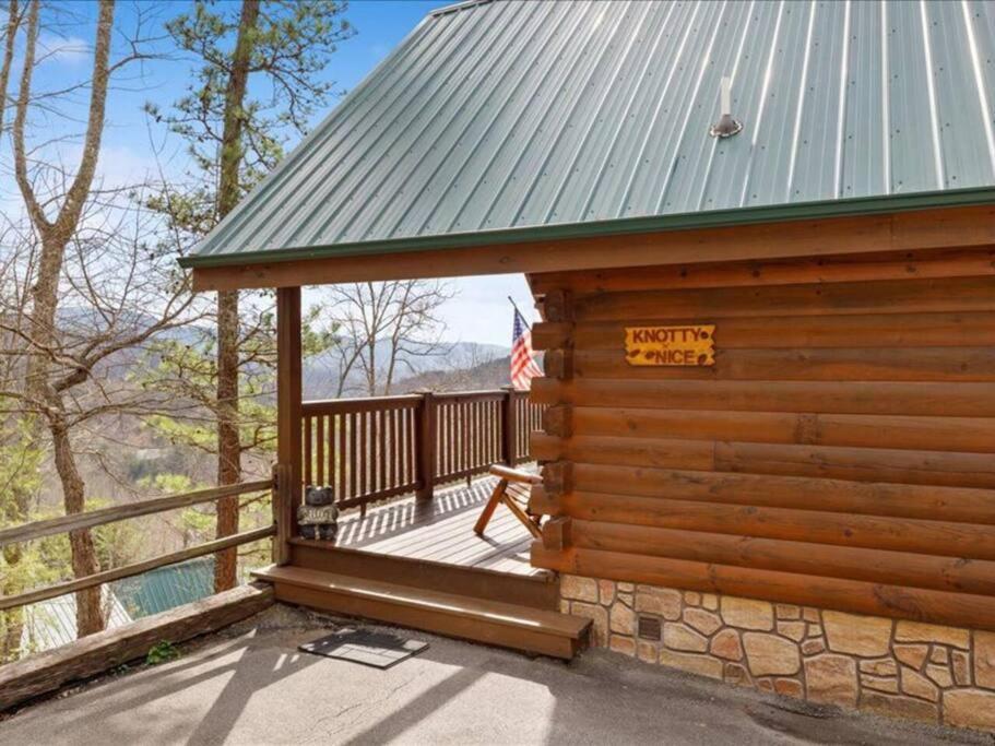 Breathtaking Views Of The Smokies, 3 Mins To Gatlinburg Villa Bagian luar foto