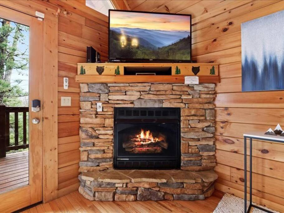 Breathtaking Views Of The Smokies, 3 Mins To Gatlinburg Villa Bagian luar foto