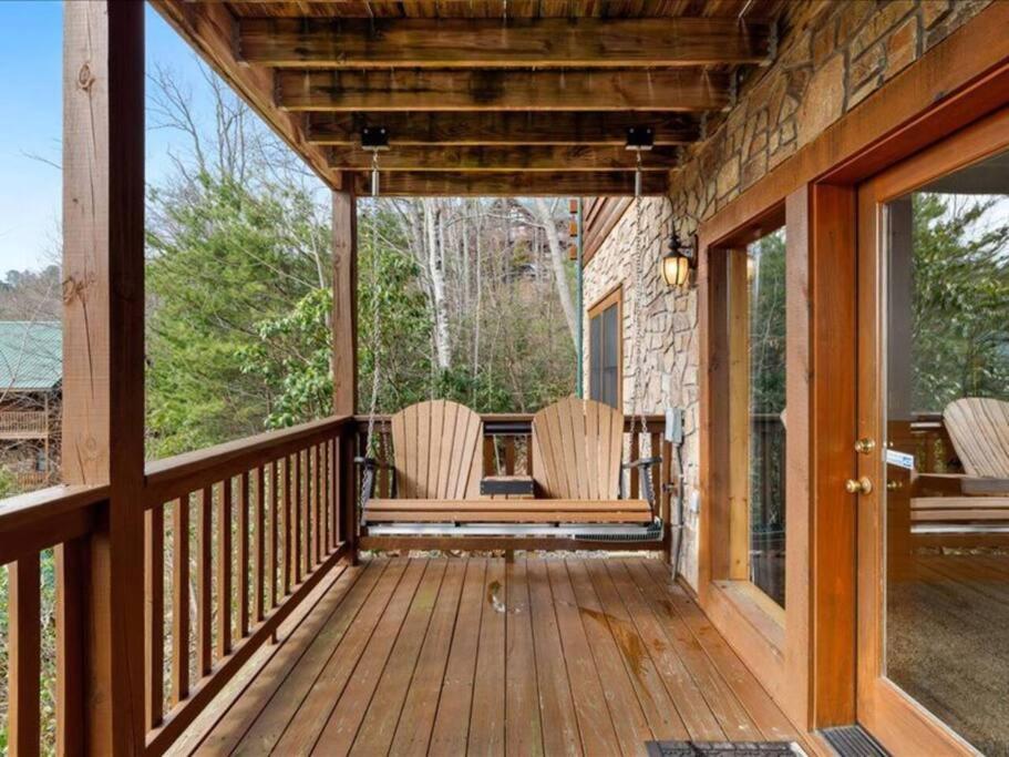 Breathtaking Views Of The Smokies, 3 Mins To Gatlinburg Villa Bagian luar foto