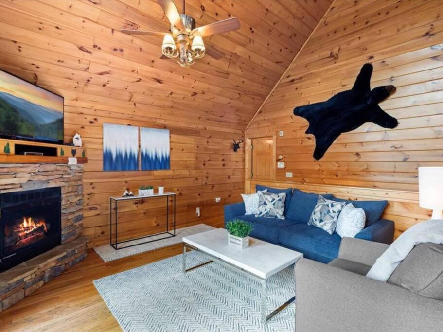 Breathtaking Views Of The Smokies, 3 Mins To Gatlinburg Villa Bagian luar foto