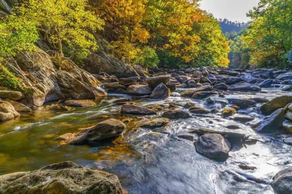 Breathtaking Views Of The Smokies, 3 Mins To Gatlinburg Villa Bagian luar foto
