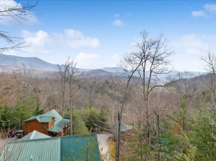 Breathtaking Views Of The Smokies, 3 Mins To Gatlinburg Villa Bagian luar foto