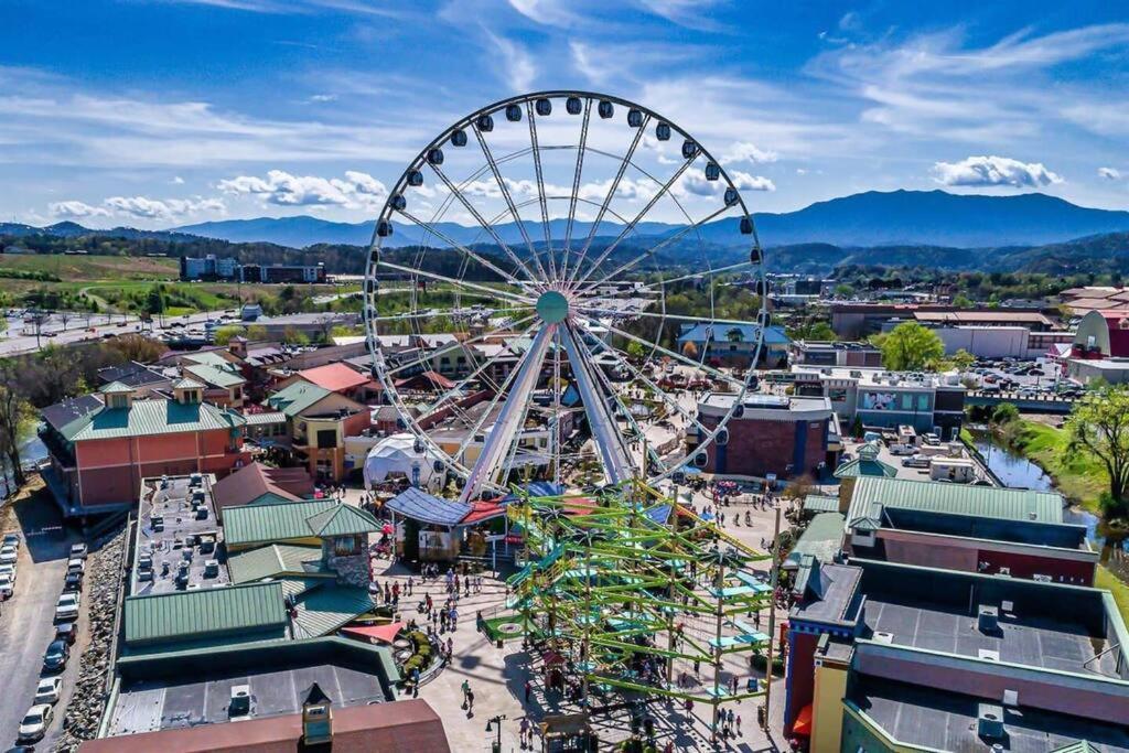 Breathtaking Views Of The Smokies, 3 Mins To Gatlinburg Villa Bagian luar foto